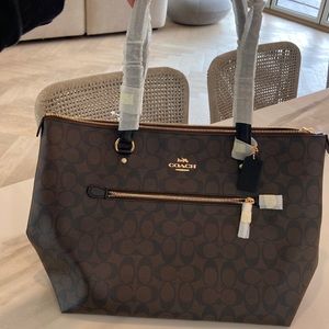 Coach tote bag, authentic brand new never used